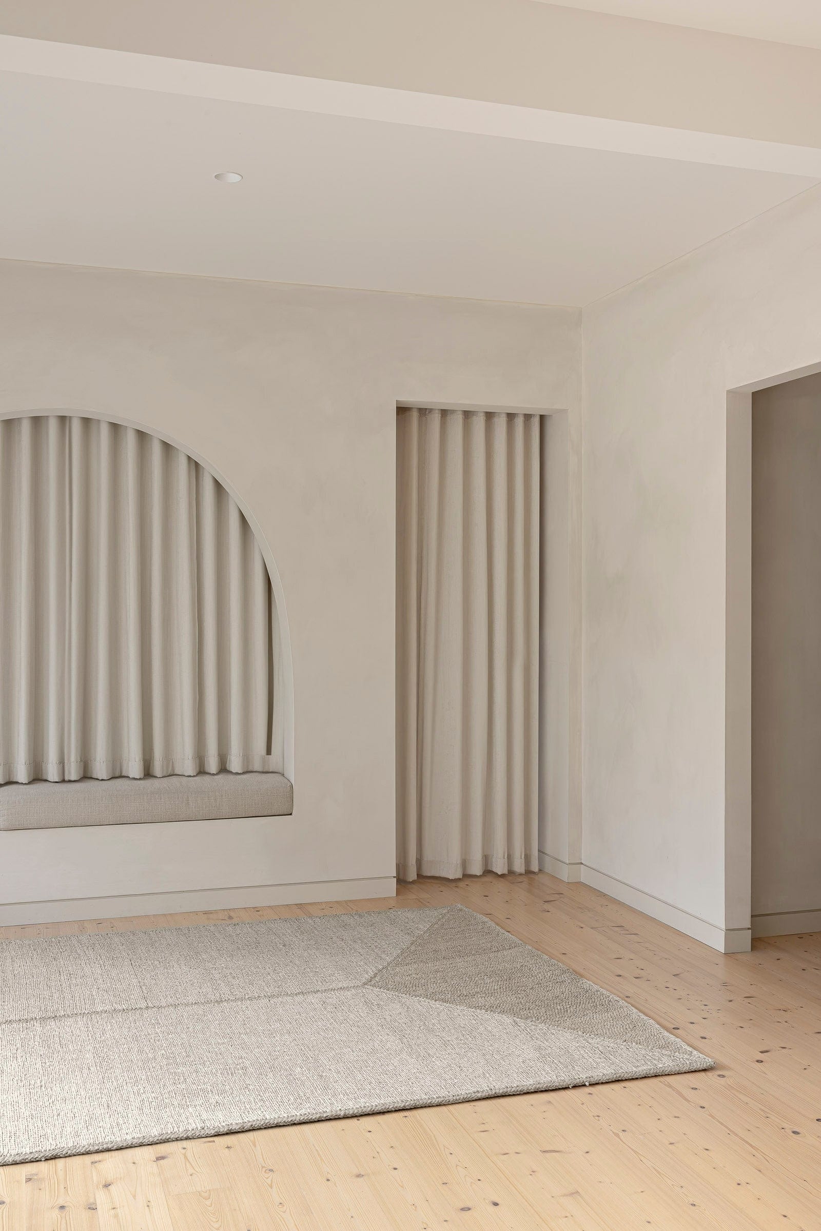 The Dharma Door Rugs and Runners Amada Jute Rug Amada Jute Rug - 240 x 170cm