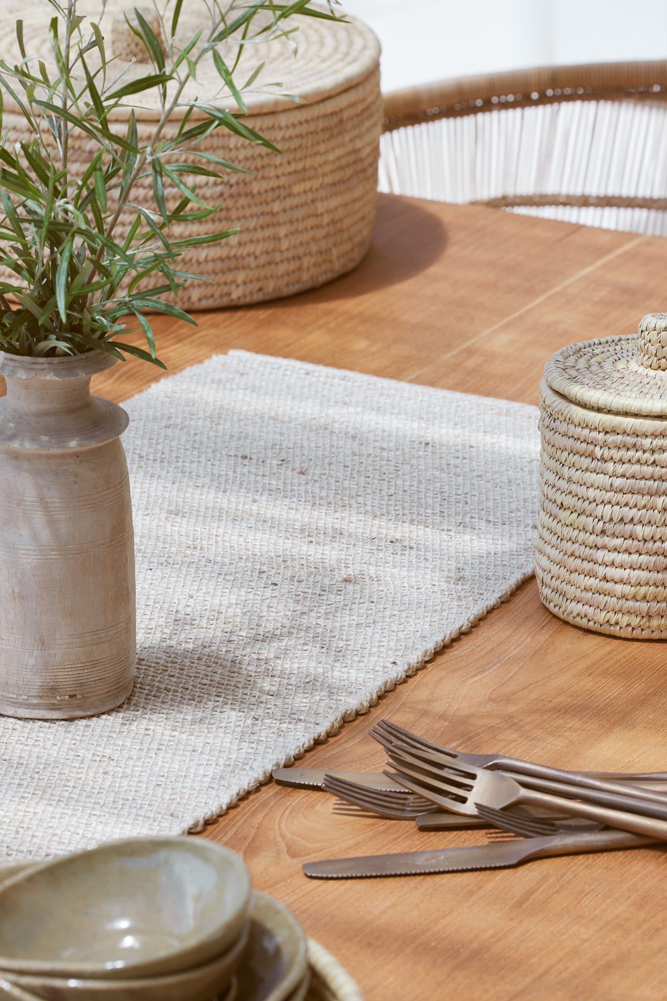 The Dharma Door Tableware Malu Jute Table Runner - Bone