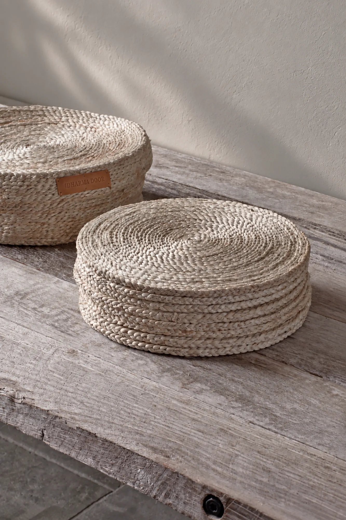 The Dharma Door Tableware Round Jute Placemat Set Round Natural Jute Placemats x 8 (in lidded basket)