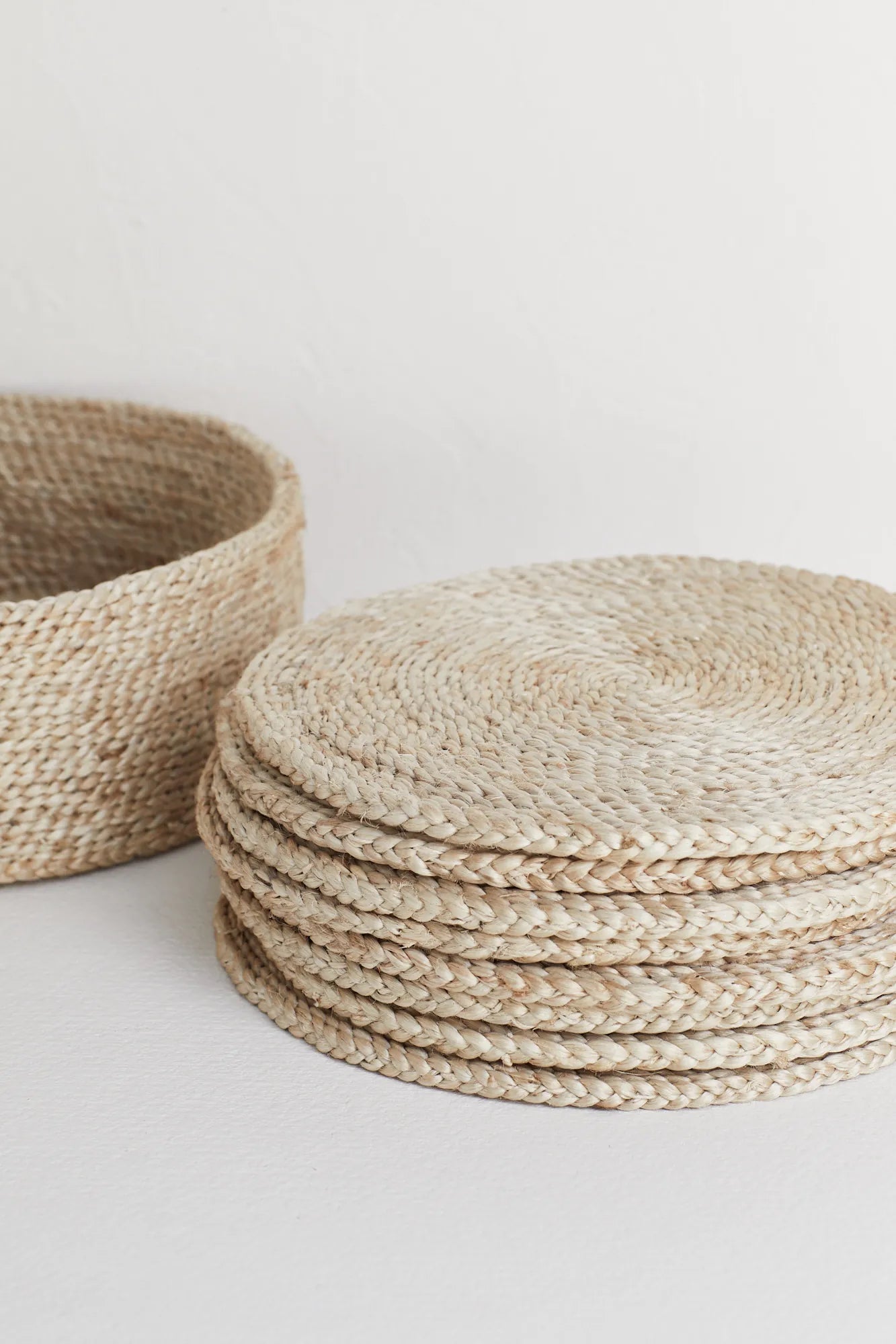 The Dharma Door Tableware Round Jute Placemat Set Round Natural Jute Placemats x 8 (in lidded basket)