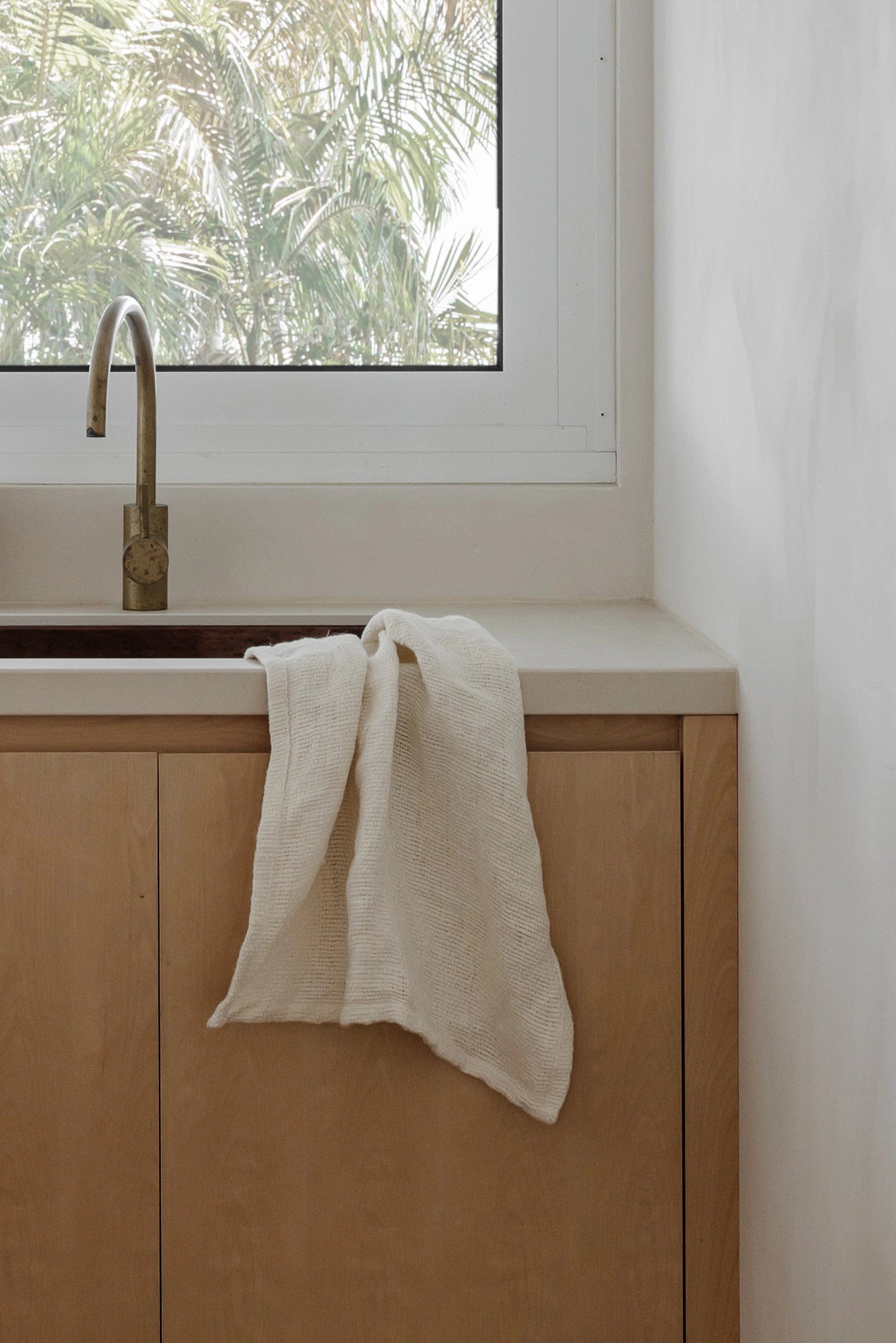 The Dharma Door Towel Saba Hand Towel - Alabaster Linen